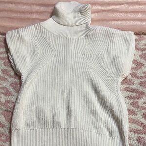 Elegant White Turtleneck Sweater Size Small